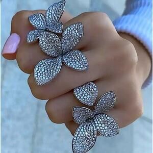 Silver Four Leaf Clover Zircon Ring